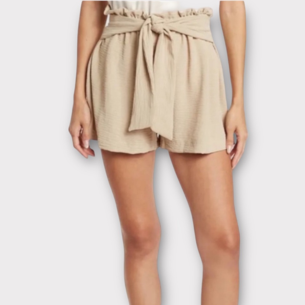 BCBGeneration Women’s Shorts XS Tie Waist Ruffle Paperbag Color Sand NWT